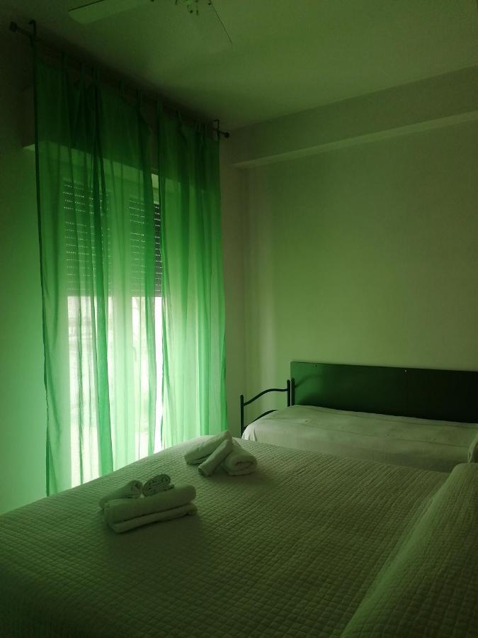 Hotel Nova Dhely ริมินี ภายนอก รูปภาพ